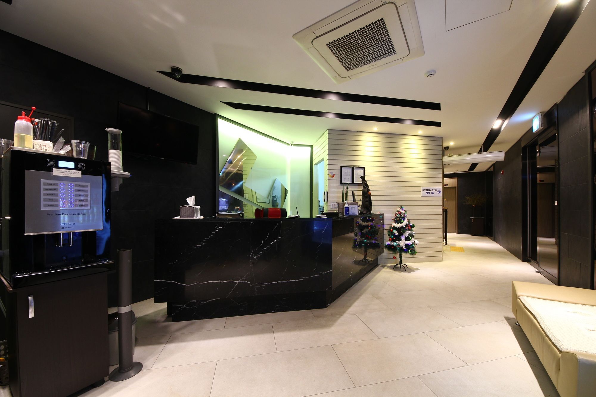 Habibi Hotel Incheon Exterior foto